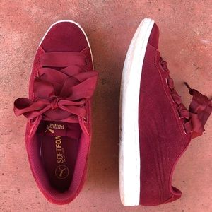 PUMAS Women's Vikky Ribbon Sneaker